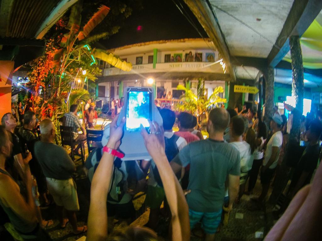 Jeepney Hostel And Kite Resort Balabag  Exterior photo