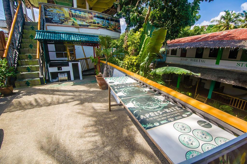 Jeepney Hostel And Kite Resort Balabag  Exterior photo