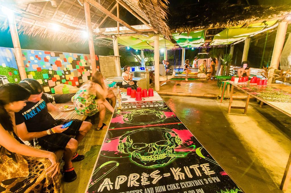 Jeepney Hostel And Kite Resort Balabag  Exterior photo
