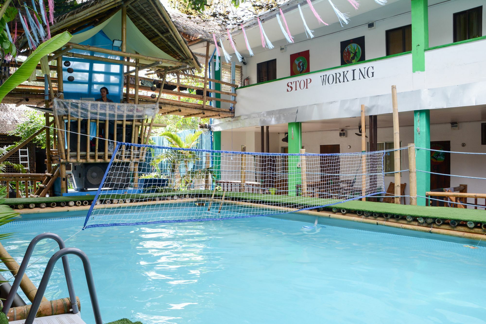 Jeepney Hostel And Kite Resort Balabag  Exterior photo