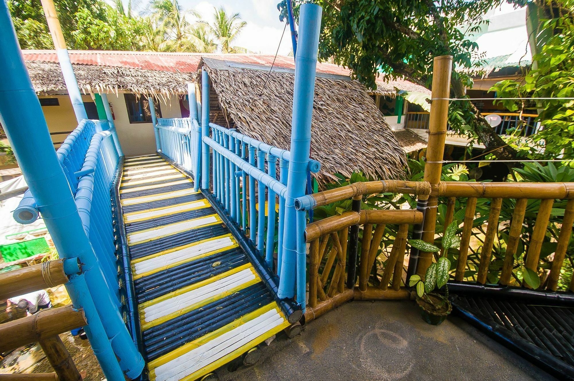 Jeepney Hostel And Kite Resort Balabag  Exterior photo