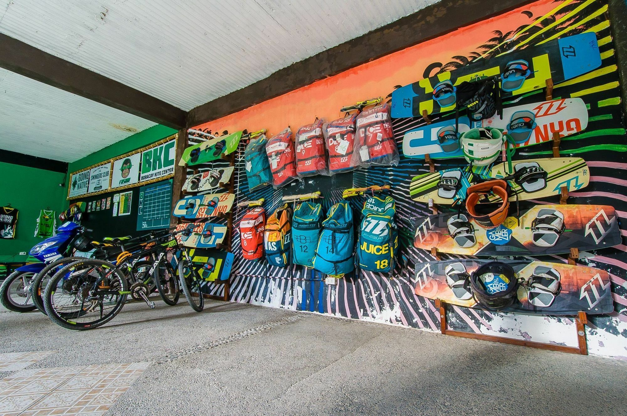 Jeepney Hostel And Kite Resort Balabag  Exterior photo